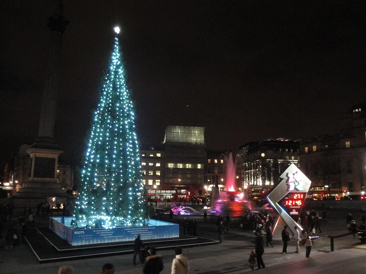 Christmas tree in Trafalgar Square, London – annual Norwegian gift to the UK since 1947